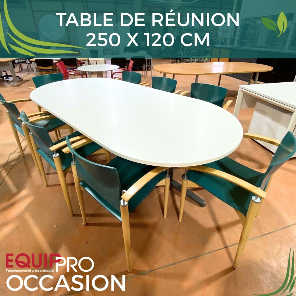 Table de réunion ovale occasion 250 x 120 cm avec plateau blanc chez Equip'Pro à Montceau-les-Mines (71300)